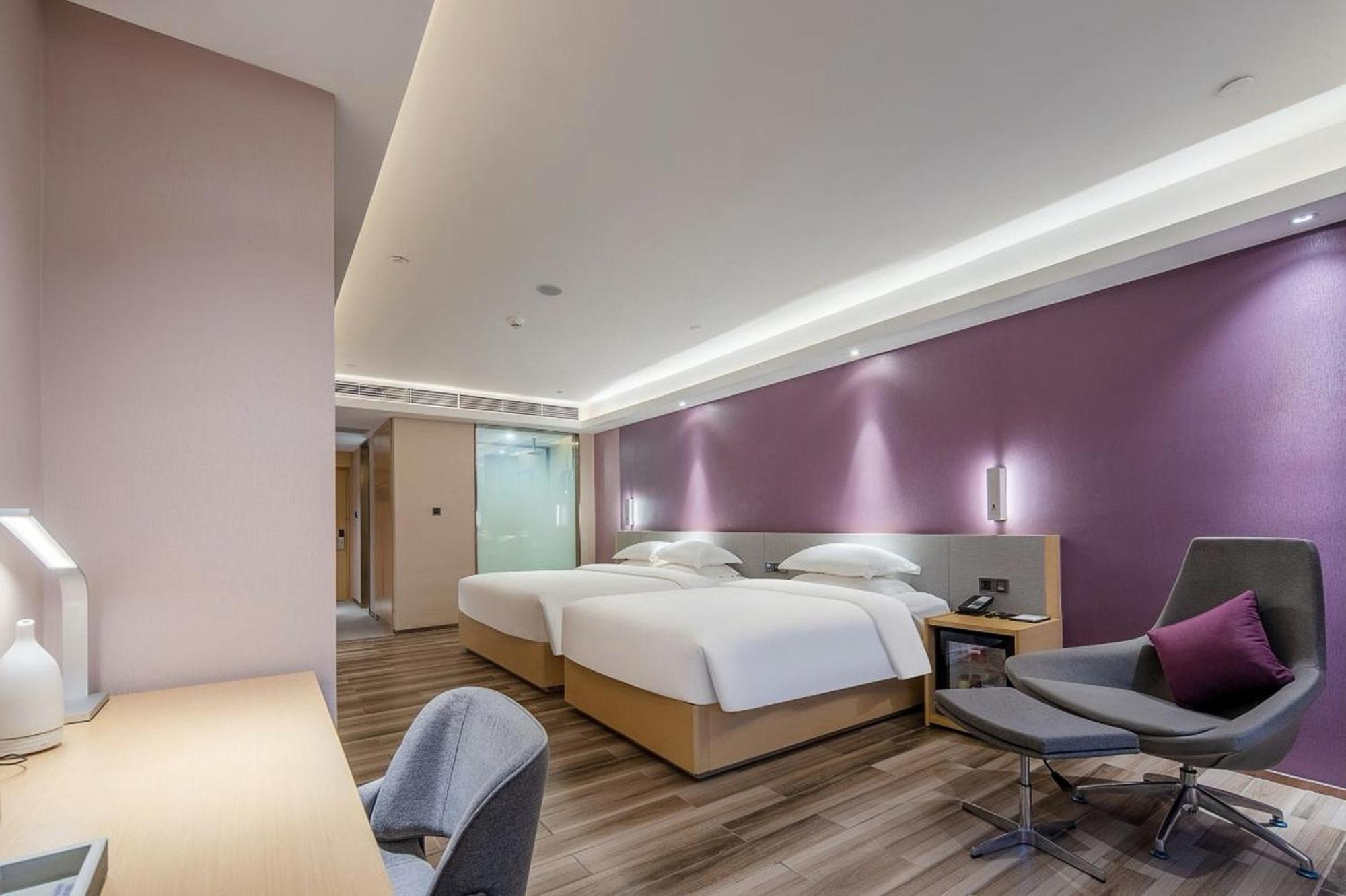 Echarm International Hotel Guangzhou Baiyun International Airport Huadu Plaza Branch - Free Deliver Service To Guangzhou Baiyun International Airport & Free Deliver Service To Canton Fair Complex During Canton Fair Period エクステリア 写真