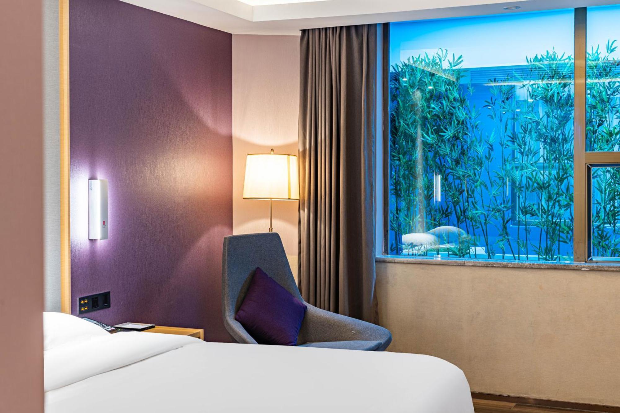 Echarm International Hotel Guangzhou Baiyun International Airport Huadu Plaza Branch - Free Deliver Service To Guangzhou Baiyun International Airport & Free Deliver Service To Canton Fair Complex During Canton Fair Period エクステリア 写真